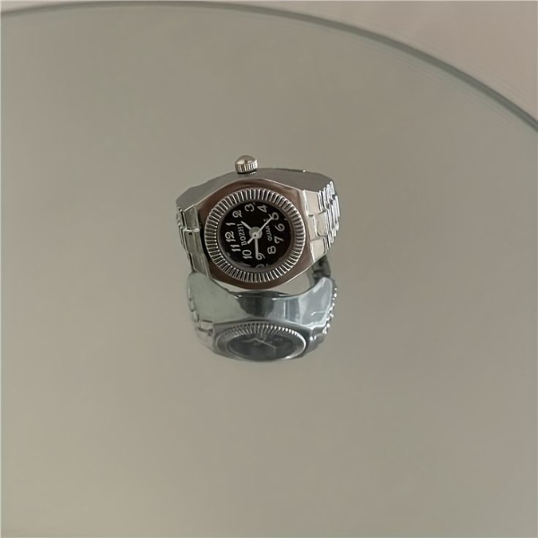 مدل انگشتر ساعتی نقره‌ای جذاب زیبا
