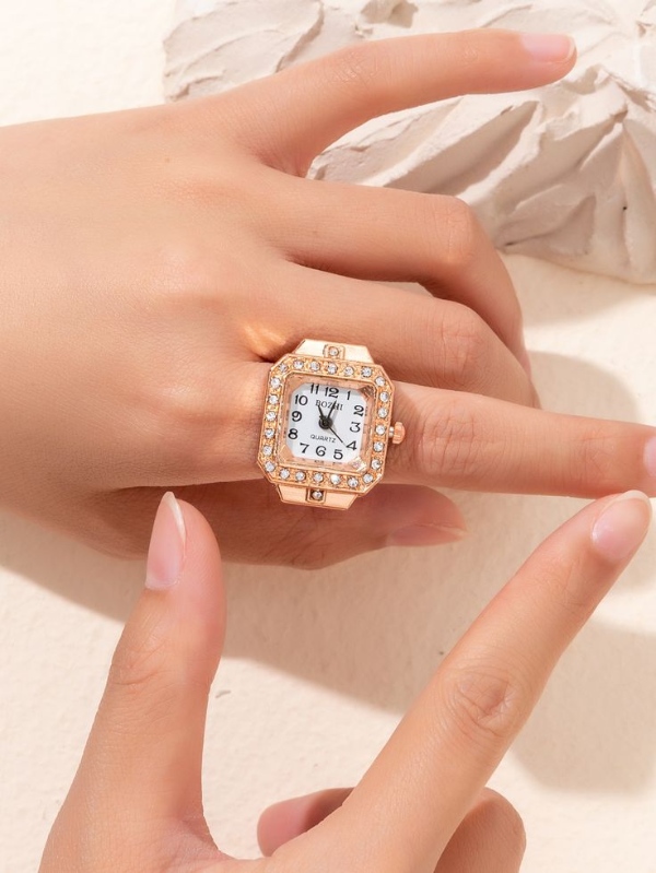 مدل انگشتر ساعتی لاکچری و نگین‌دار زیبا