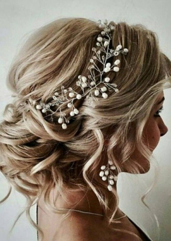 ست گوشواره و تاج و گیره مو 