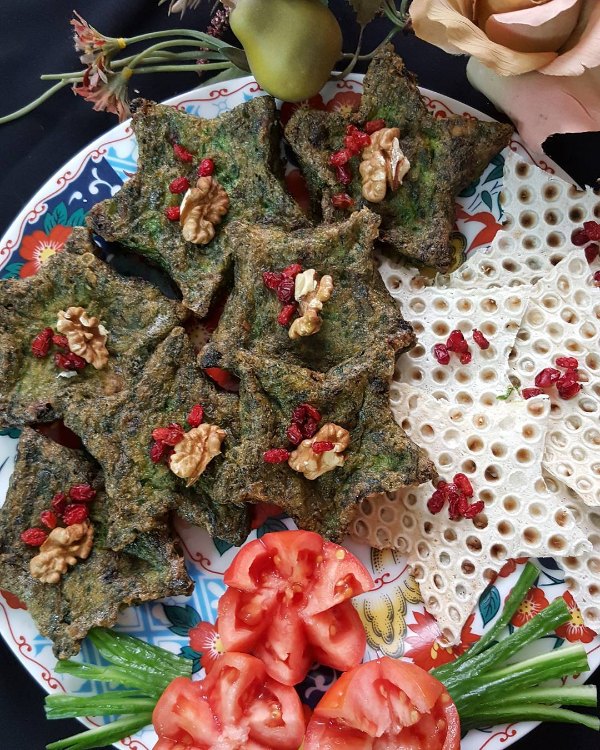 کوکو سبزی قالبی به شکل ستاره
