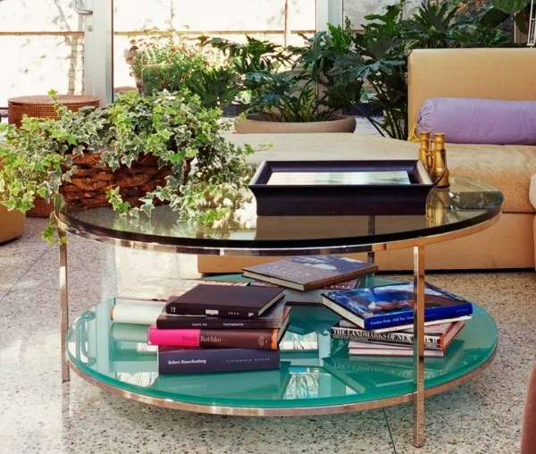 میز قهوه خوری شیشه ای با گیاه