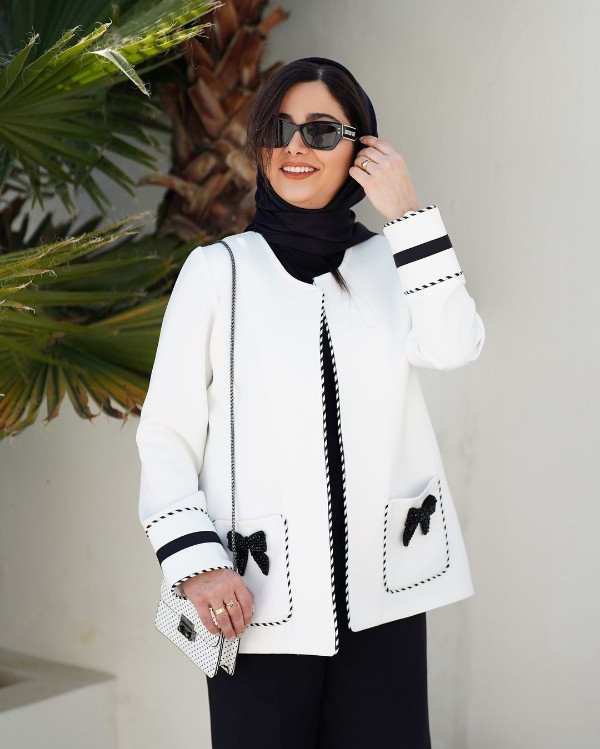 کت مجلسی سفید با دور آستین و حاشیه مشکی