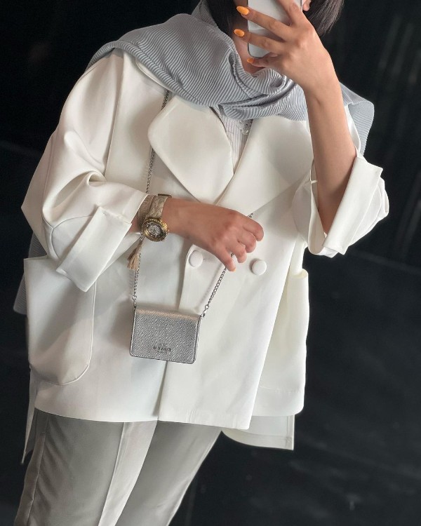 کت سفید مجلسی تک دکمه