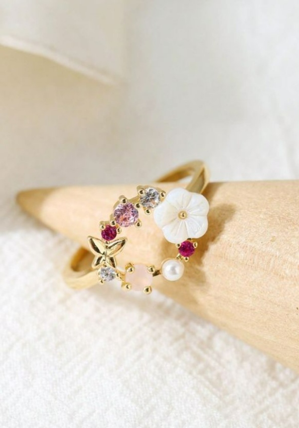 انگشتر نامزدی طرح گل نگین دار