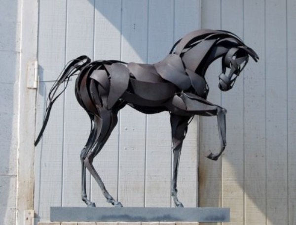 مجسمه دکوراتیوی اسب مشکی