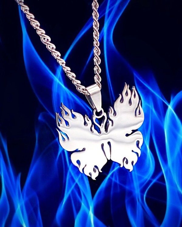 گردنبند پروانهی آتشین