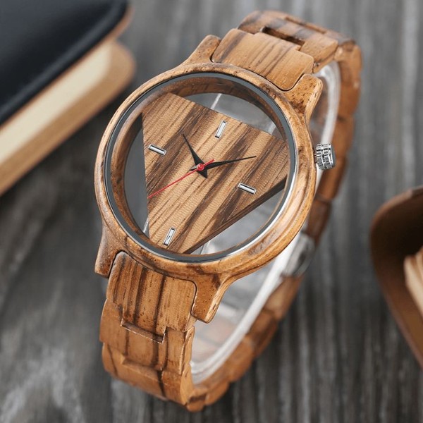 ساعت شیک و خاص مثلثی چوبی
