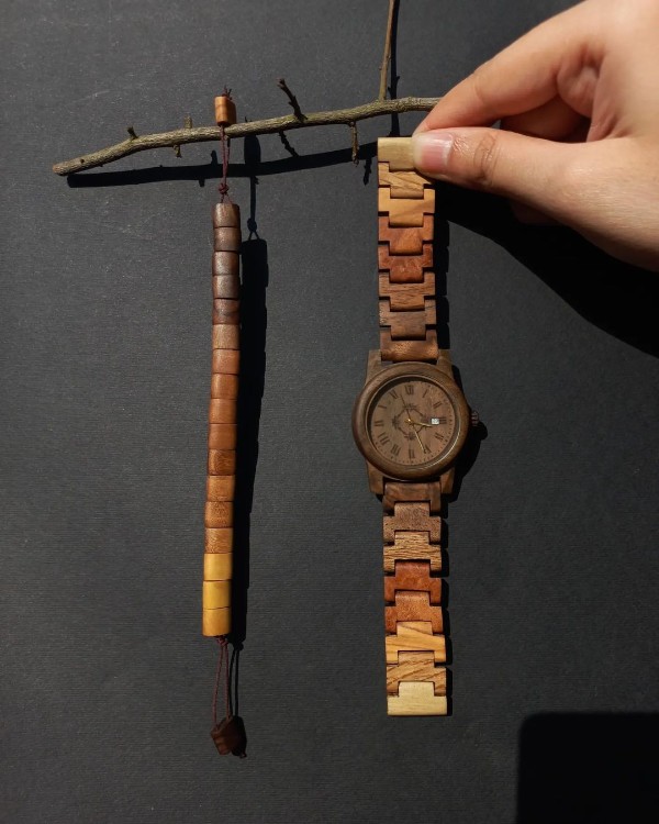 ست ساعت و دستبند چوبی