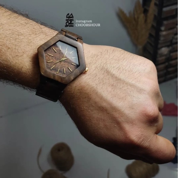 ساعت چوبی مچی با صفحه شش ضلعی