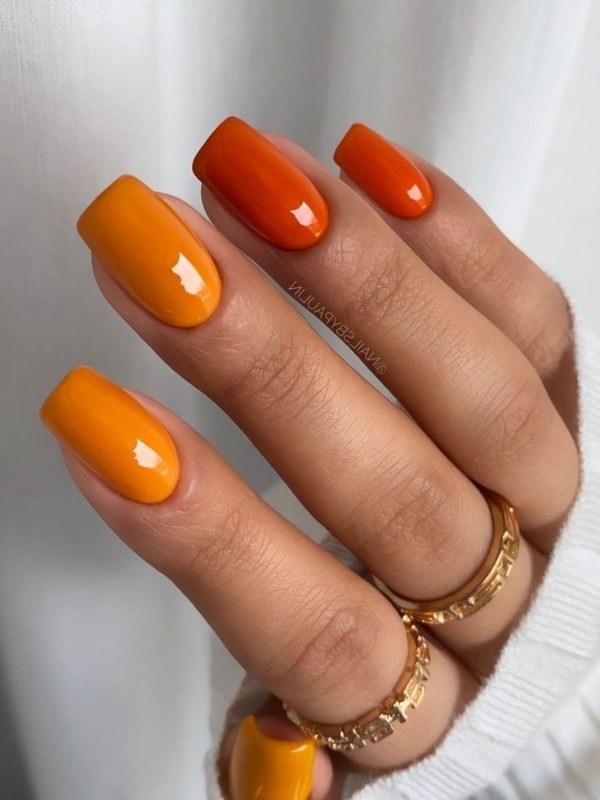 ناخنهای دو رنگ نارنجی و نارنجی پررنگ