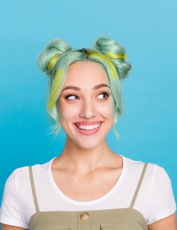 مدل موی امو با رنگ سبز نعناعی و زرد