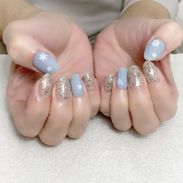 ناخن اکلیلی با طرح یخ