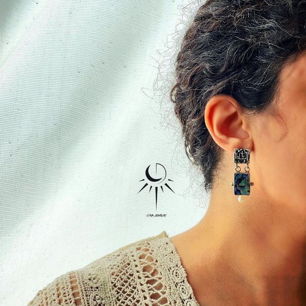 نقاشی موج دریا روی گوشواره