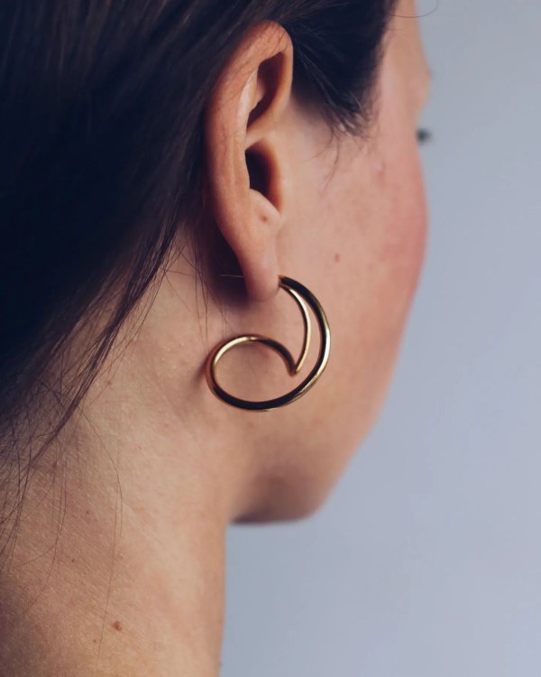 گوشواره مدرن موج دریا