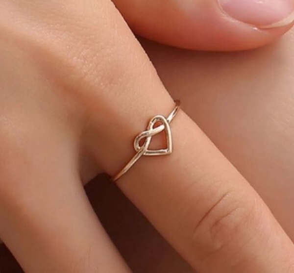 انگشتر بی نهایت