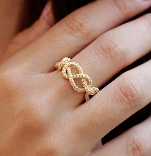 انگشتر بی نهایت