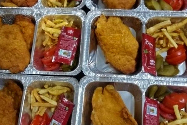 مزیت_های سفارش غذا از کترینگ سازمانی چیست؟