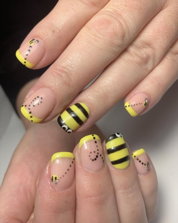 فرنچ ناخن با تم زنبوری