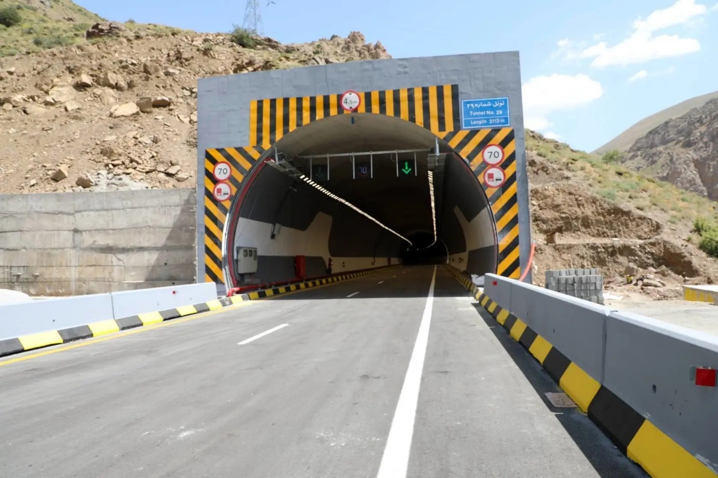 جاده ساوه به طرف آباده