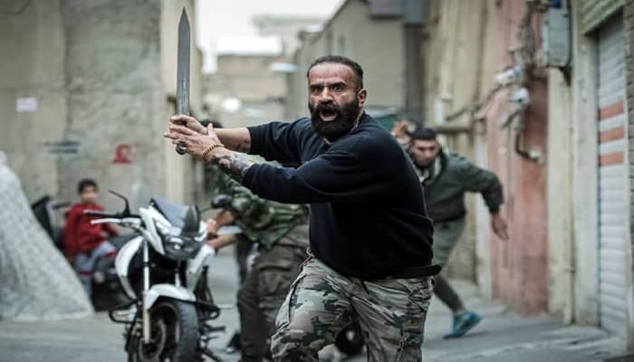 مهدی حسینینیا در نقش مصیب در فیلم شنای پروانه