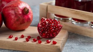 تهیه ۵ دسر با انار برای شب یلدا