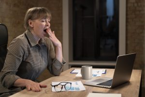 راهکار رفع خواب آلودگی در محیط کار