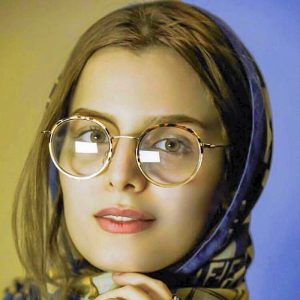 بیوگرافی غزاله اکرمی