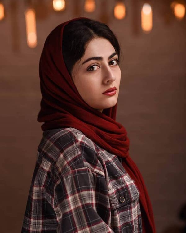 بیوگرافی پریسا دوستی، بازیگر نقش انیس در سریال سوجان + عکس های او - ستاره