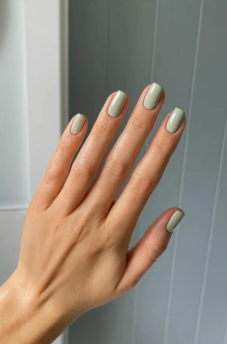 Eid Nail polish 1404 green dill