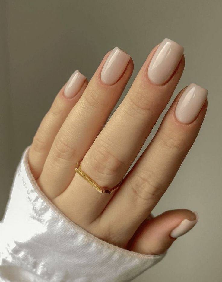 Eid Nail Lacquer 1404 Alpine Oat Cream