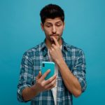 ناز کردن دختران یا بی علاقگی آن‌ها؟