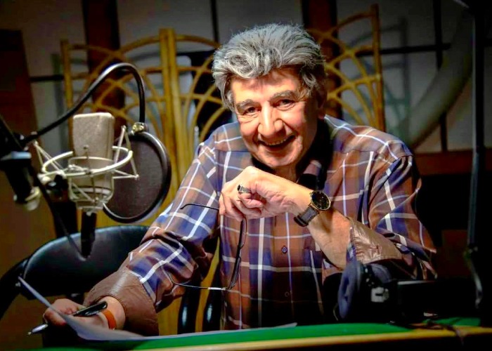 منوچهر والی زاده