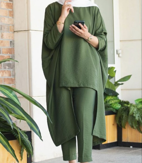 مدل مانتو تابستانی با پارچه نخی
مانتو تابستانه جلو بسته
مانتو تابستانه کوتاه
مانتو تابستانی شیک
مدل مانتو شیک و باکلاس
مدل مانتو تابستانی امسال