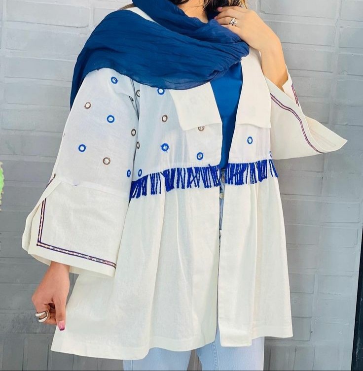 مدل مانتو تابستانی با پارچه نخی
مانتو تابستانه جلو بسته
مانتو تابستانه کوتاه
مانتو تابستانی شیک
مدل مانتو شیک و باکلاس
مدل مانتو تابستانی امسال