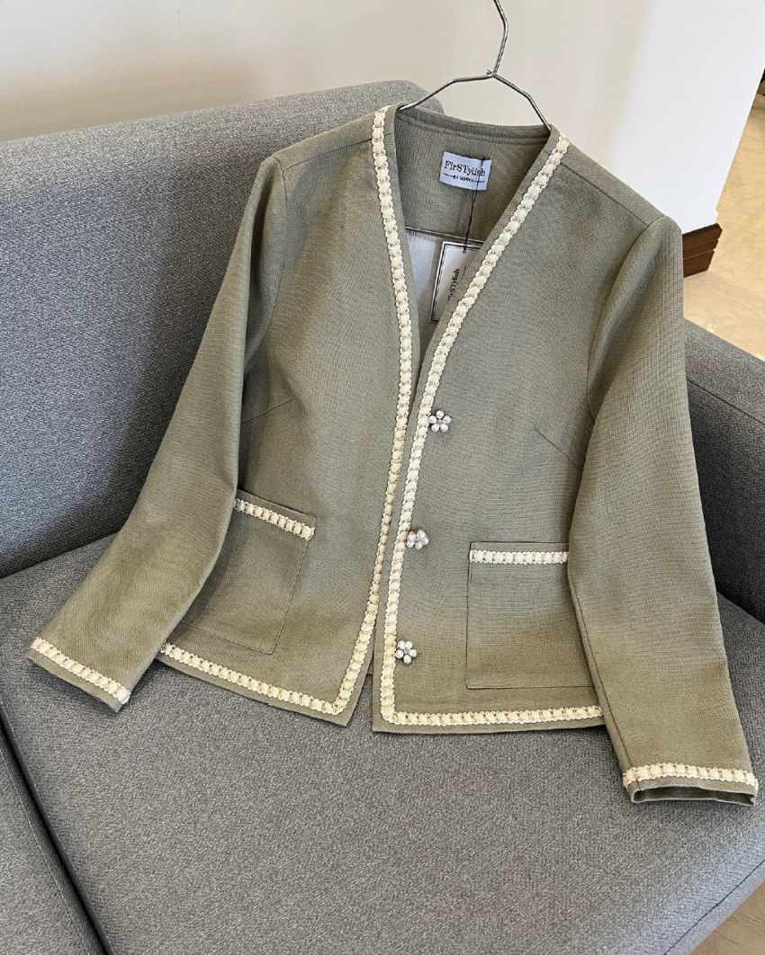 مدل مانتو تابستانی با پارچه نخی
مانتو تابستانه جلو بسته
مانتو تابستانه کوتاه
مانتو تابستانی شیک
مدل مانتو شیک و باکلاس
مدل مانتو تابستانی امسال