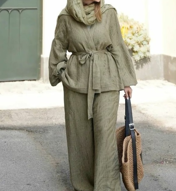 مدل مانتو تابستانی با پارچه نخی
مانتو تابستانه جلو بسته
مانتو تابستانه کوتاه
مانتو تابستانی شیک
مدل مانتو شیک و باکلاس
مدل مانتو تابستانی امسال