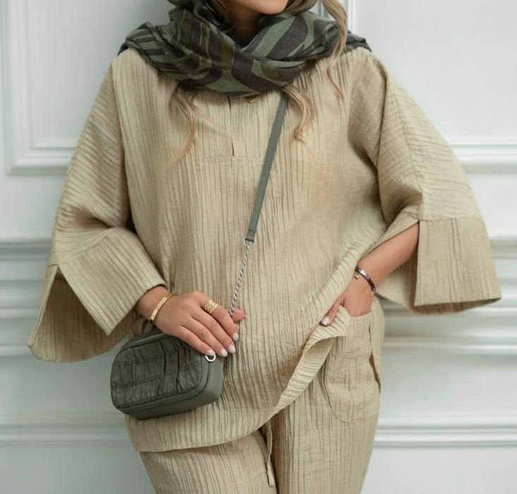 مدل مانتو تابستانی با پارچه نخی
مانتو تابستانه جلو بسته
مانتو تابستانه کوتاه
مانتو تابستانی شیک
مدل مانتو شیک و باکلاس
مدل مانتو تابستانی امسال