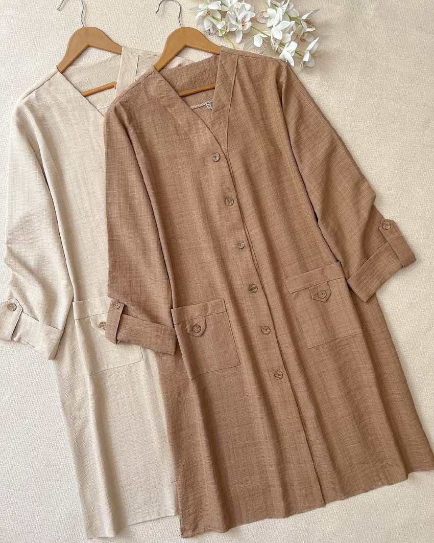 مدل مانتو تابستانی با پارچه نخی
مانتو تابستانه جلو بسته
مانتو تابستانه کوتاه
مانتو تابستانی شیک
مدل مانتو شیک و باکلاس
مدل مانتو تابستانی امسال