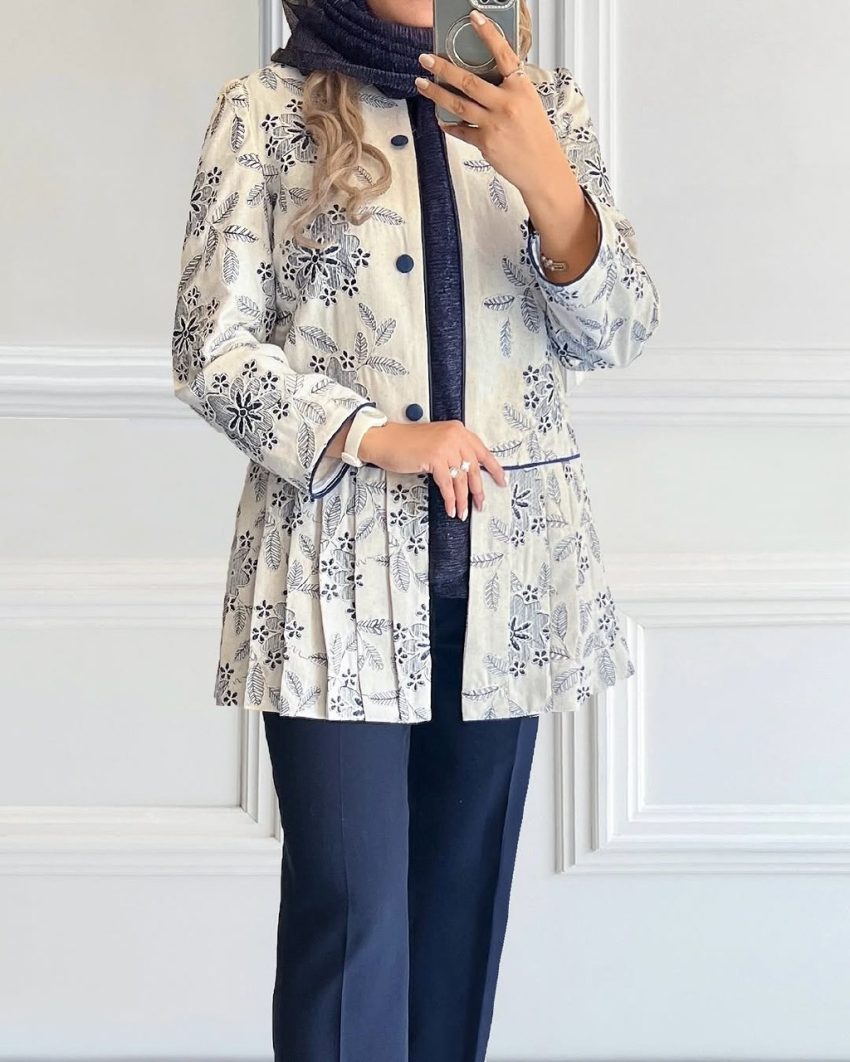 مدل مانتو تابستانی با پارچه نخی
مانتو تابستانه جلو بسته
مانتو تابستانه کوتاه
مانتو تابستانی شیک
مدل مانتو شیک و باکلاس
مدل مانتو تابستانی امسال