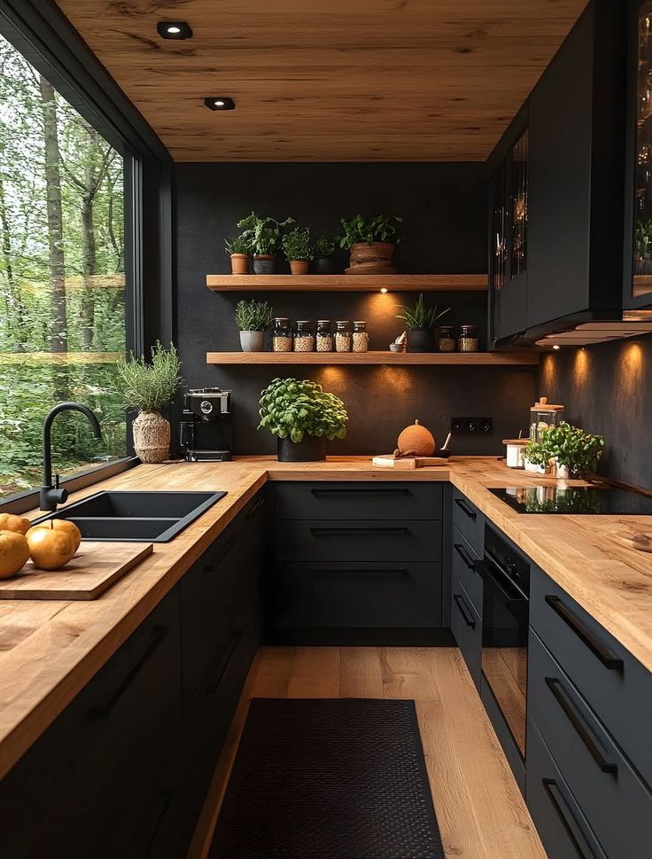 کابینت آشپزخانه مشکی چوبی