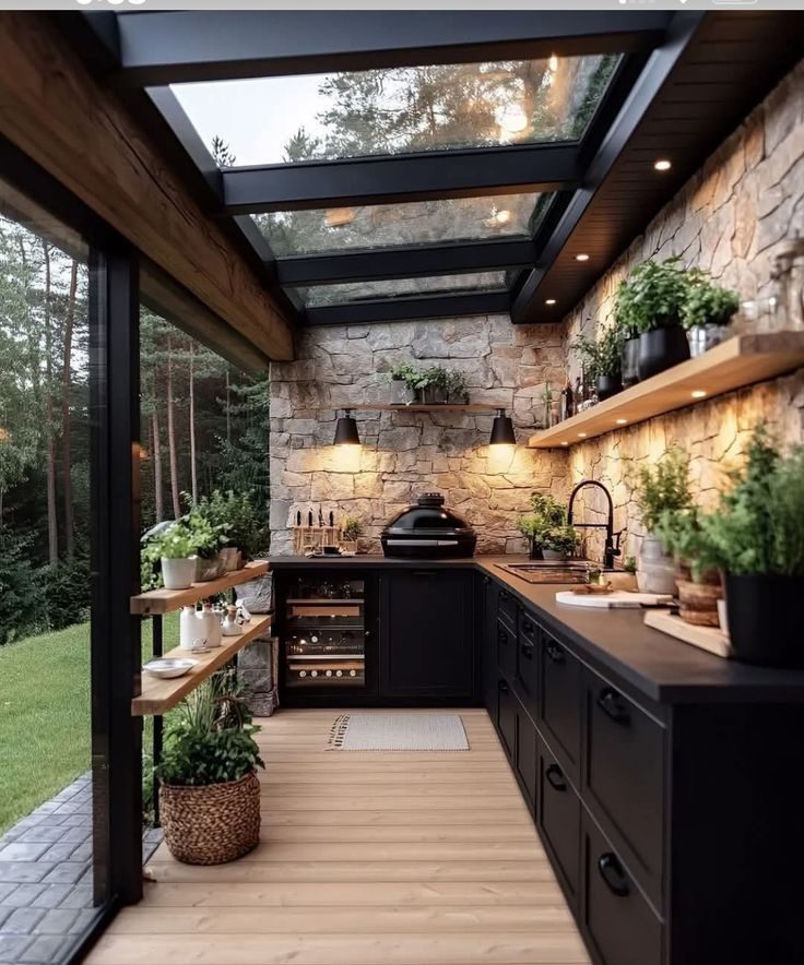 کابینت آشپزخانه مشکی چوبی