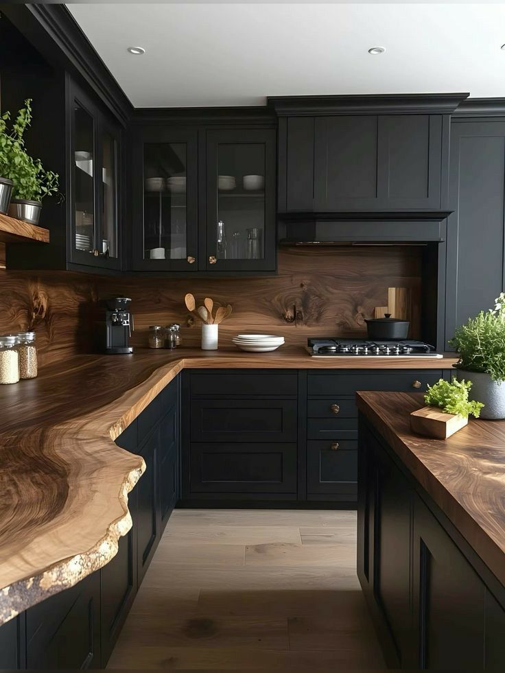 کابینت آشپزخانه مشکی چوبی