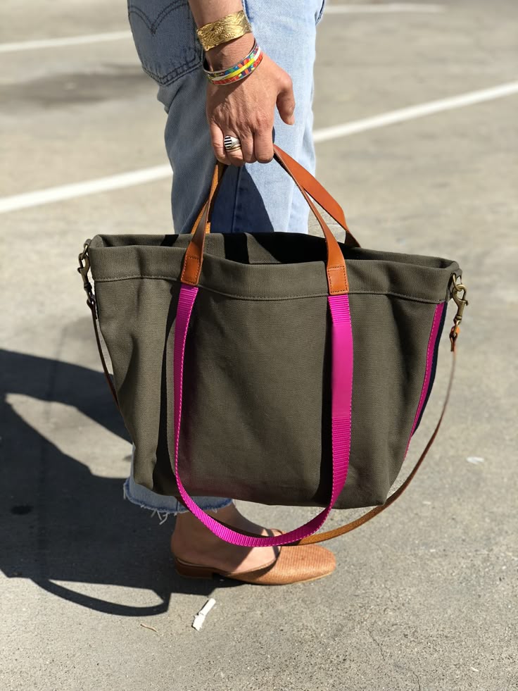 کیف پارچه‌ای رنگی خاص