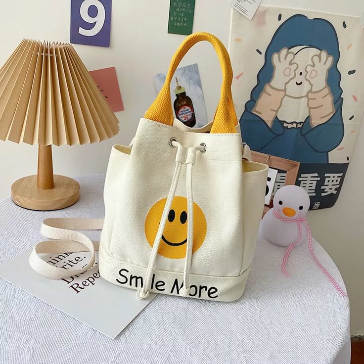 کیف پارچه‌ای رنگی خاص