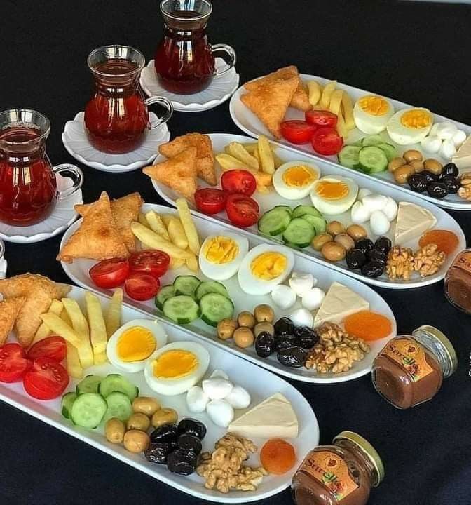چیدمان و تزیین میز صبحانه