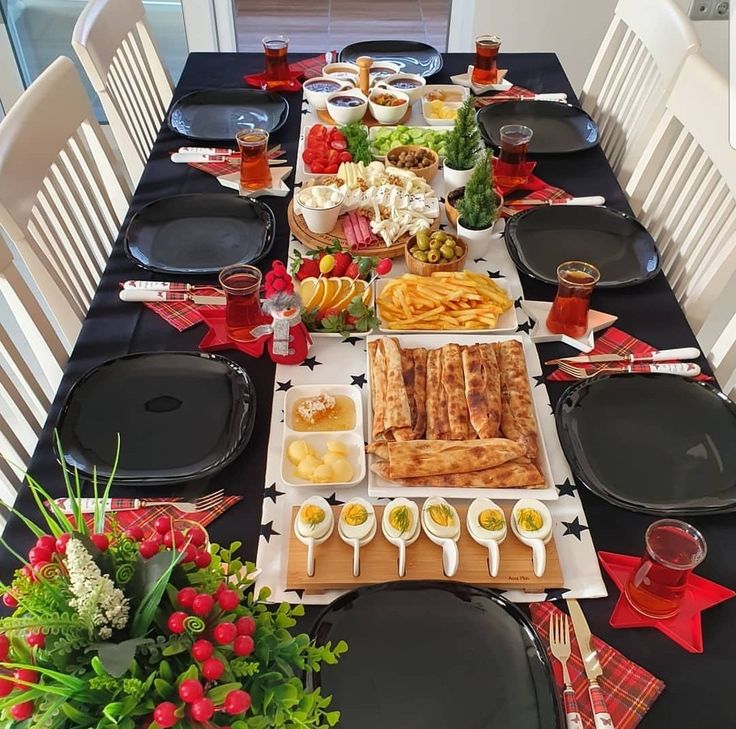 چیدمان و تزیین میز صبحانه