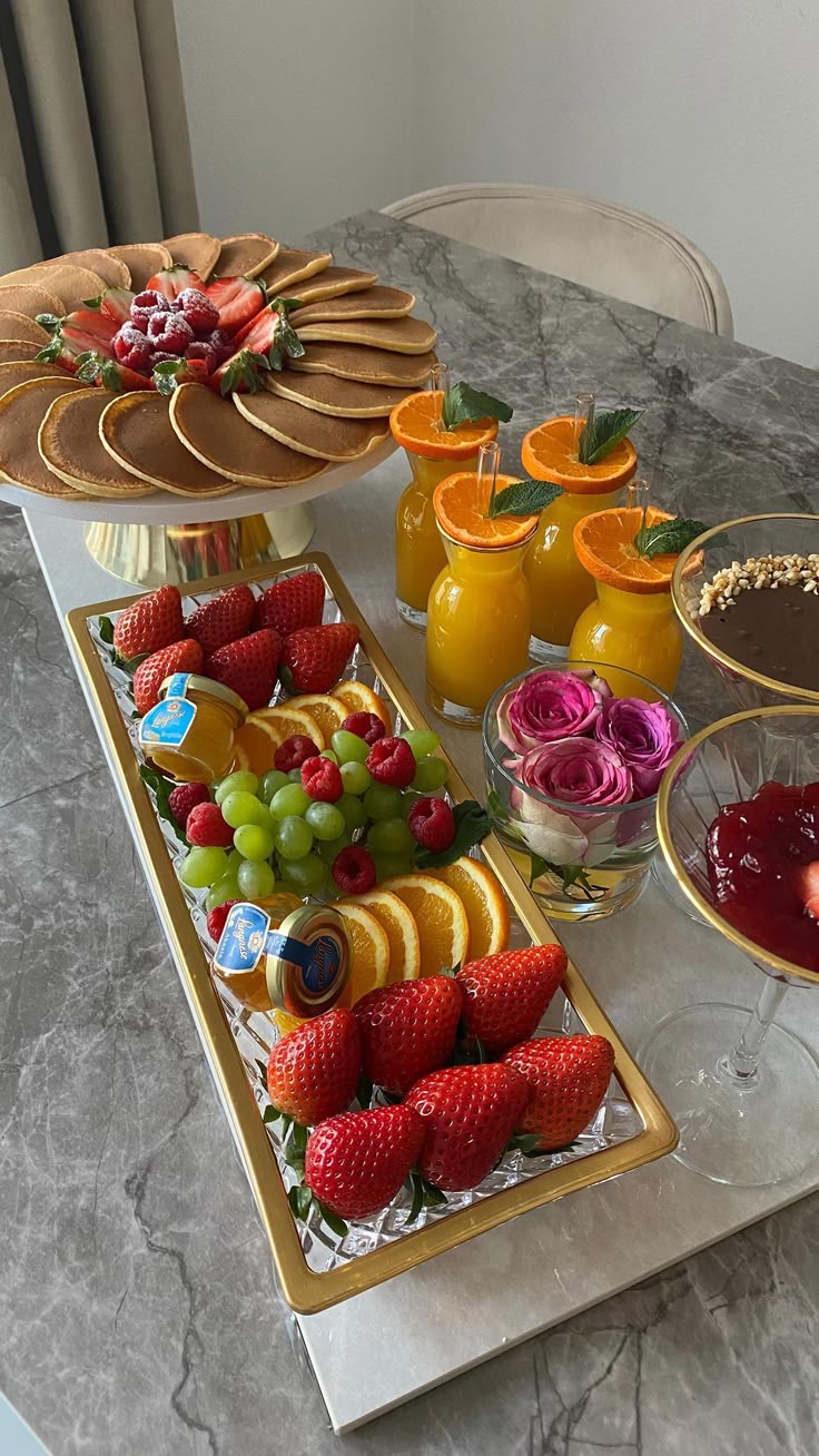 چیدمان و تزیین میز صبحانه