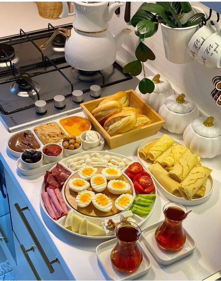 چیدمان و تزیین میز صبحانه