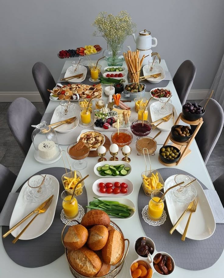 چیدمان و تزیین میز صبحانه
