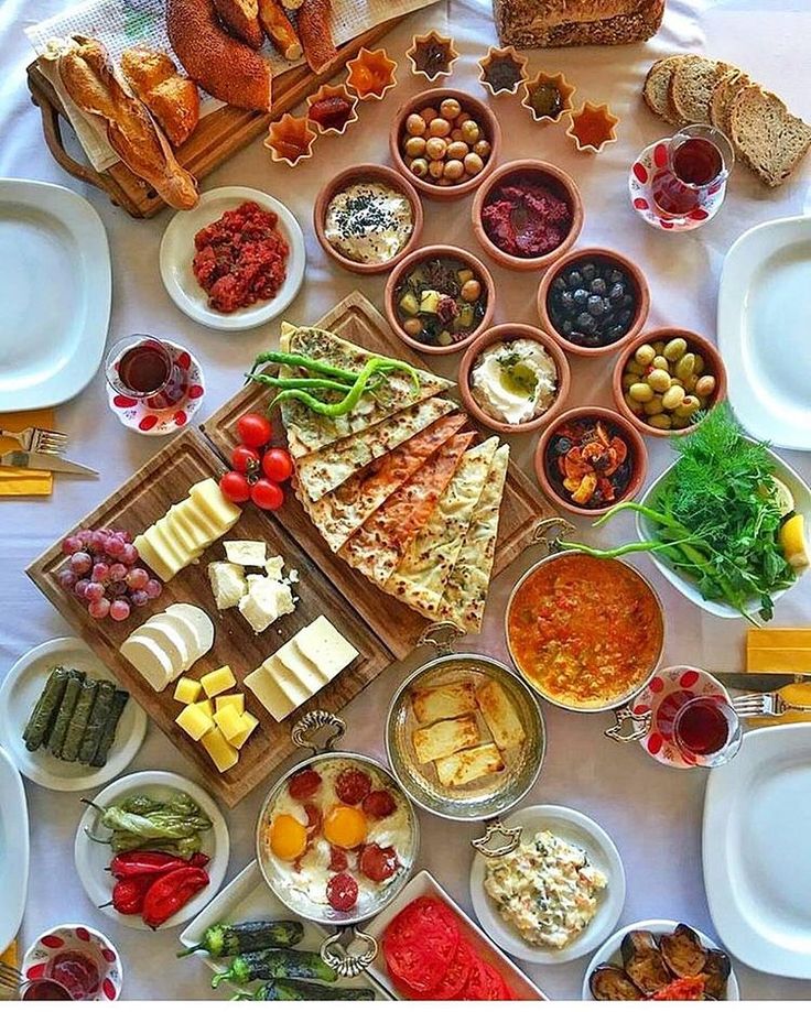 چیدمان و تزیین میز صبحانه